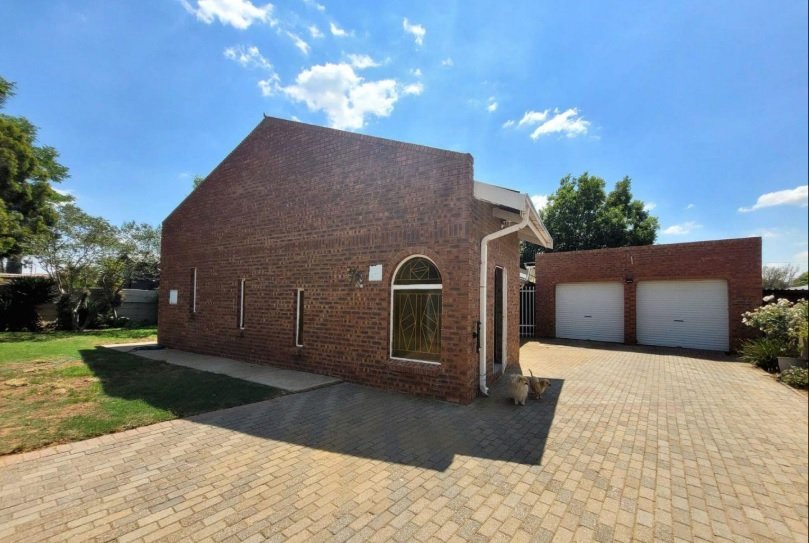 3 Bedroom Property for Sale in Riebeeckstad Free State